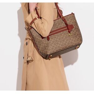 Coach Taylor signature logo shoulder bag